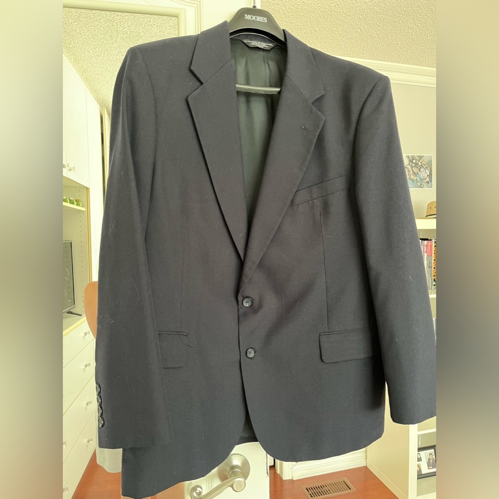 Suit jacket in excellent condition